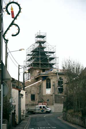 Fin novembre 2005 : chafaudages du clocher de l'glise (JPG)