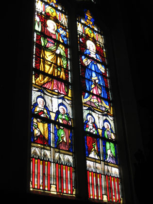 Jean-Baptiste et la Vierge, vitrail datant du 18me sicle (JPG)