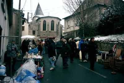 Beaucoup de monde &agrave; notre brocante